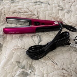 Blowpro Vibrant Pink Hair Straightener